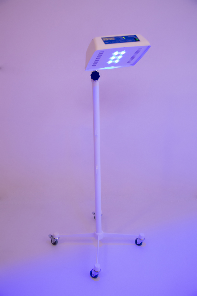 Лампа-стойка для фототерапии желтушки новорожденных